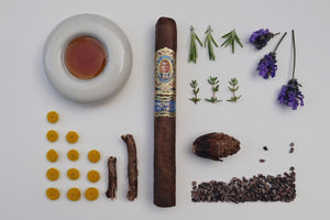 Arturo Fuente Destino al Siglo de Familia